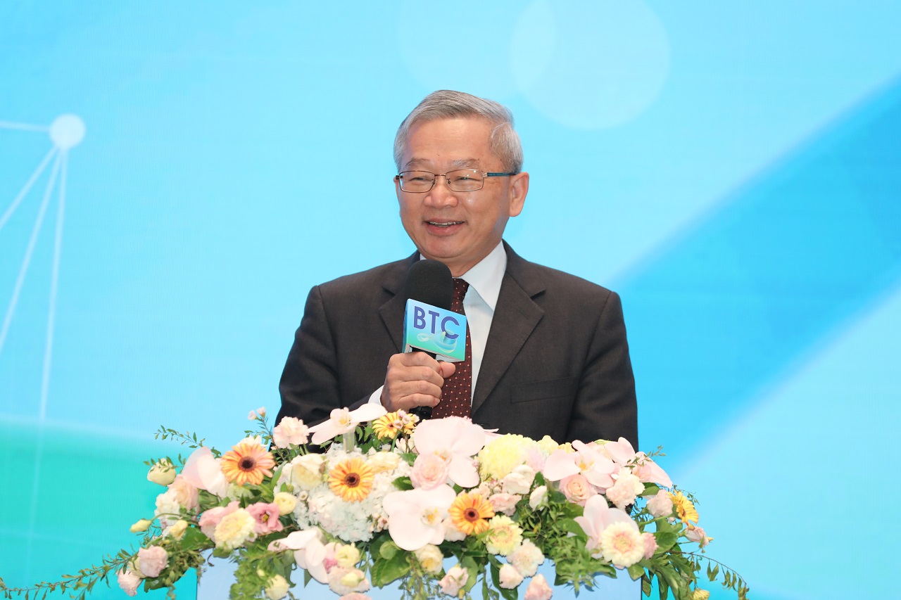 圖1：行政院吳誠文政委2024 BTC閉幕式致詞