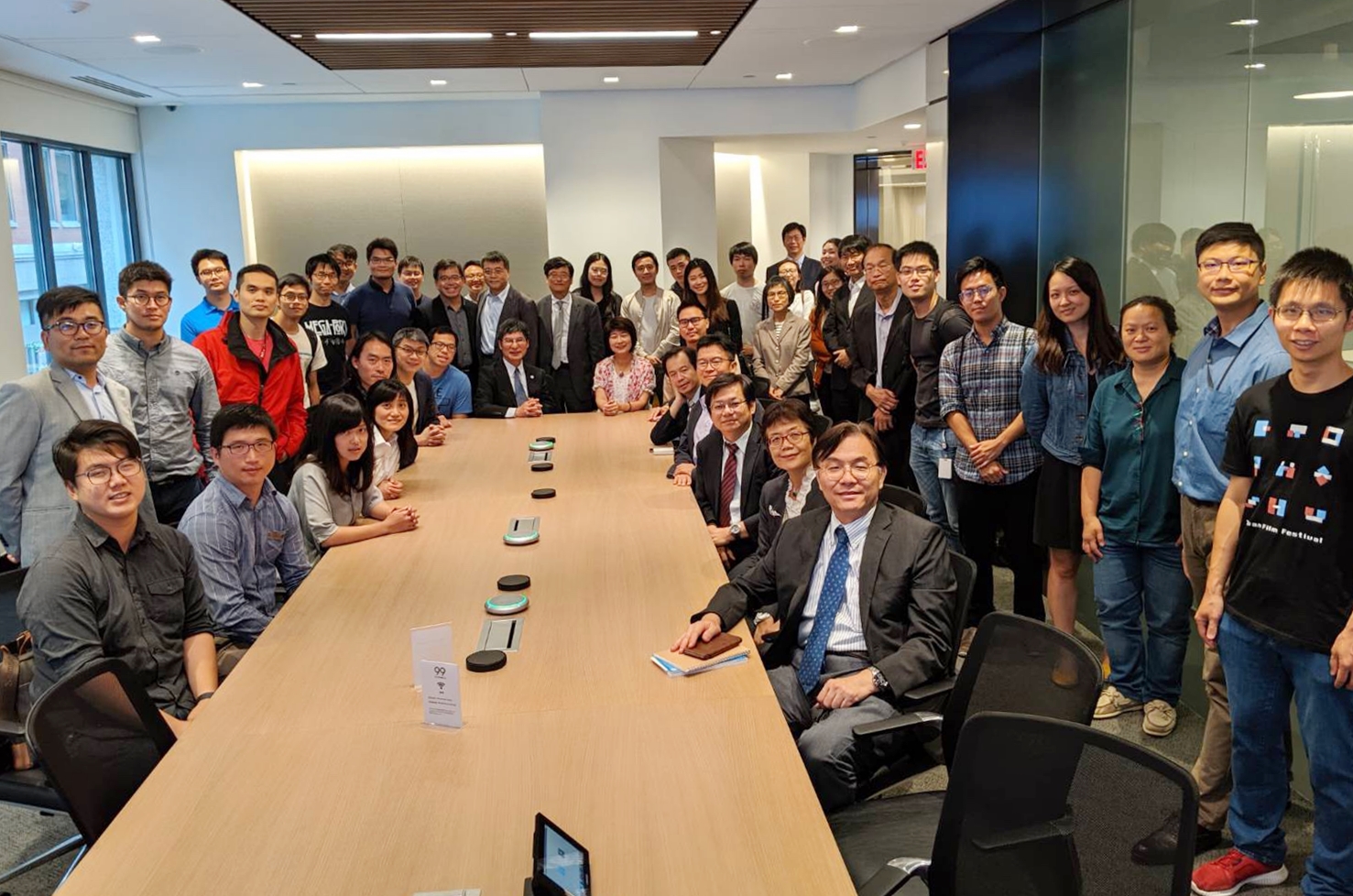 Minister Chen organized a “Talents Development Programs Forum” at TECO in Boston to invite Taiwanese young professionals and students.