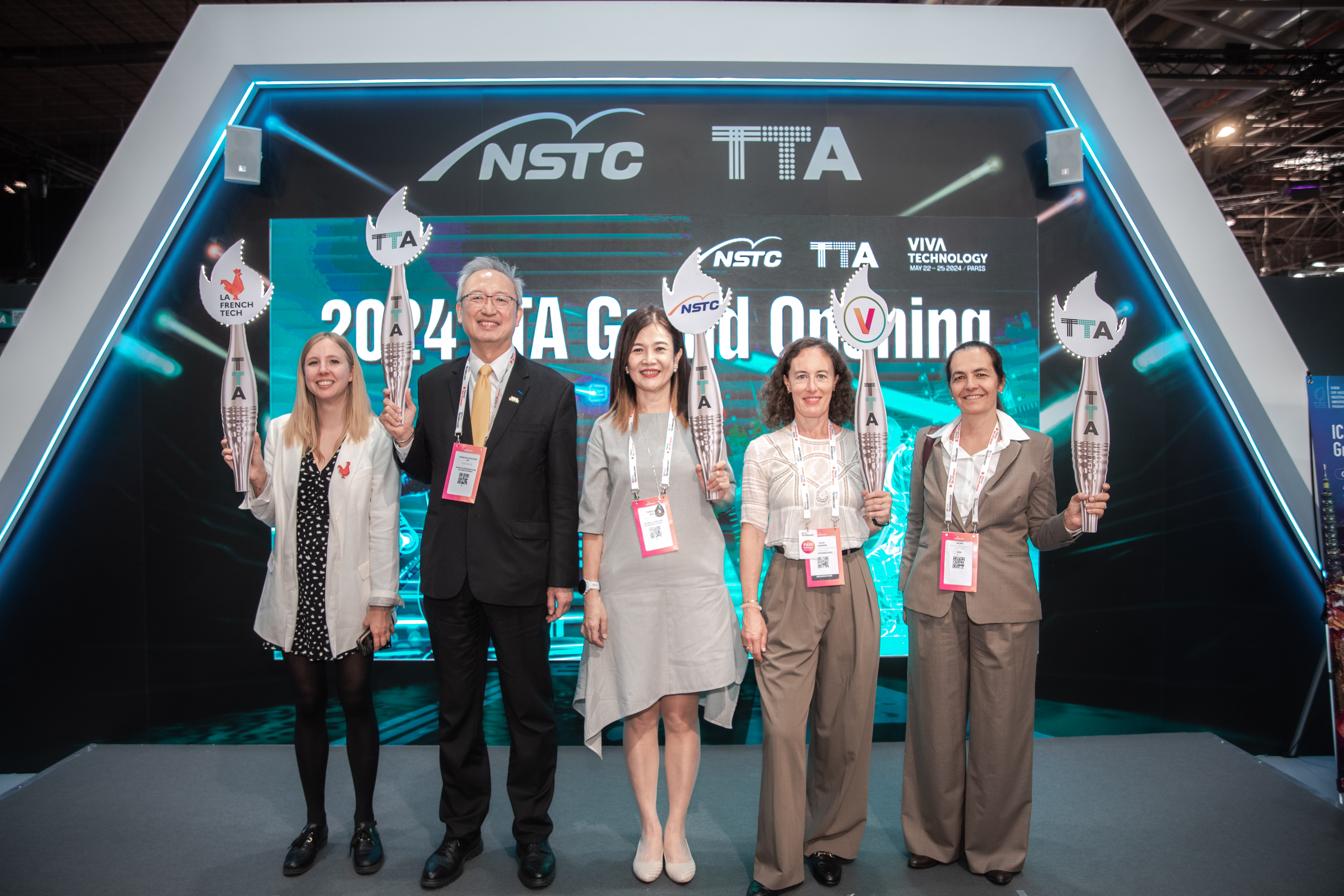 TTA臺灣科技新創館5月22日在VivaTech2024正式開幕，多位貴賓親臨表達對臺灣新創團隊的支持。