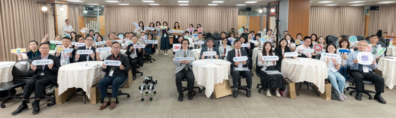 「2024 Kiss Science」活動匯聚產官學研能量，分布全臺18個縣市、124個科研場域，陸海空全部出動，活動逾300場次，45個新場域及25個AI基地。