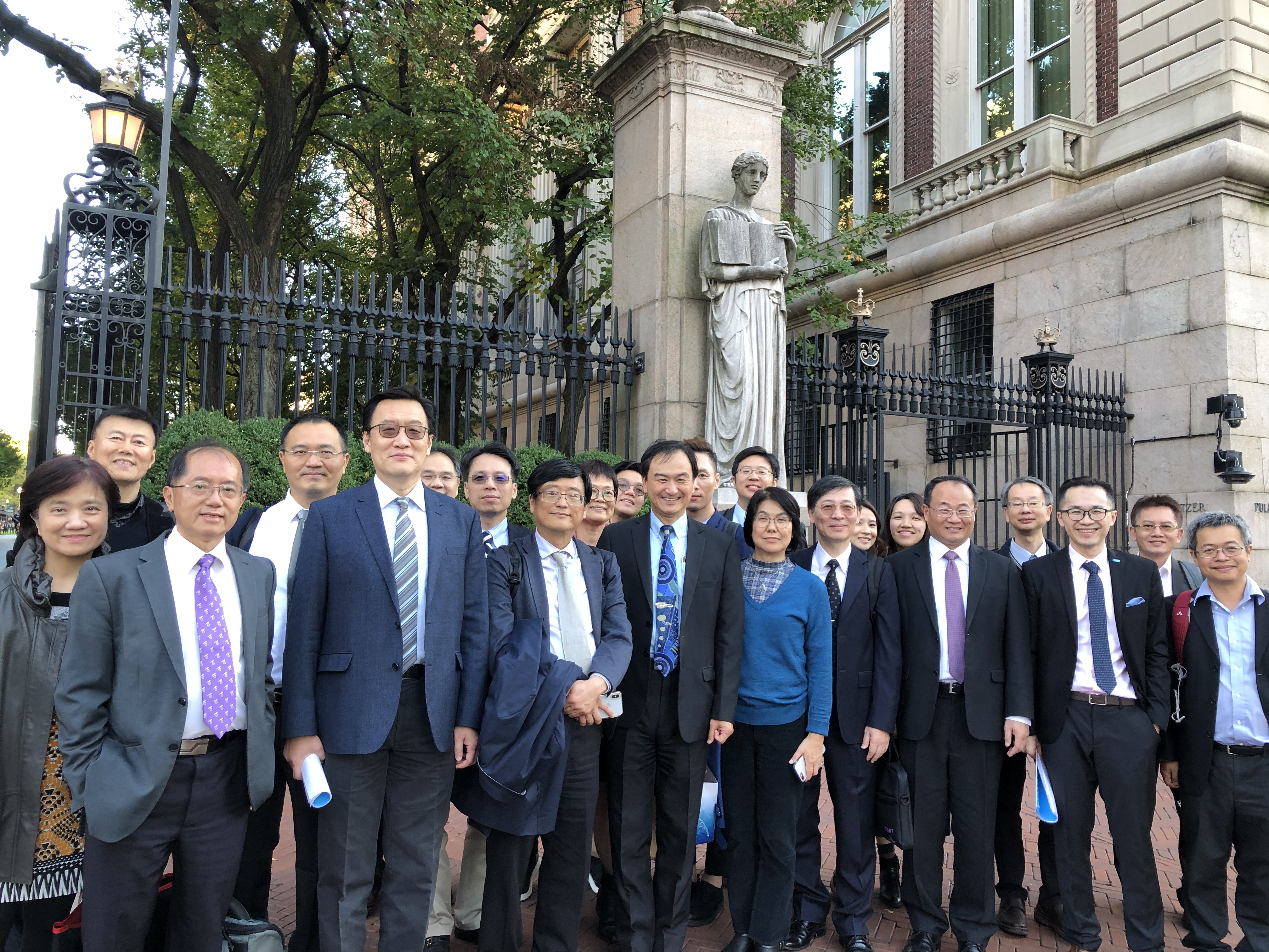 GLORIA visited world-leading organizations Columbia Technology Venture, IBM Watson Research Center, MIT etc., successfully providing foresight vision and innovation for GLORIA’s international deployment
