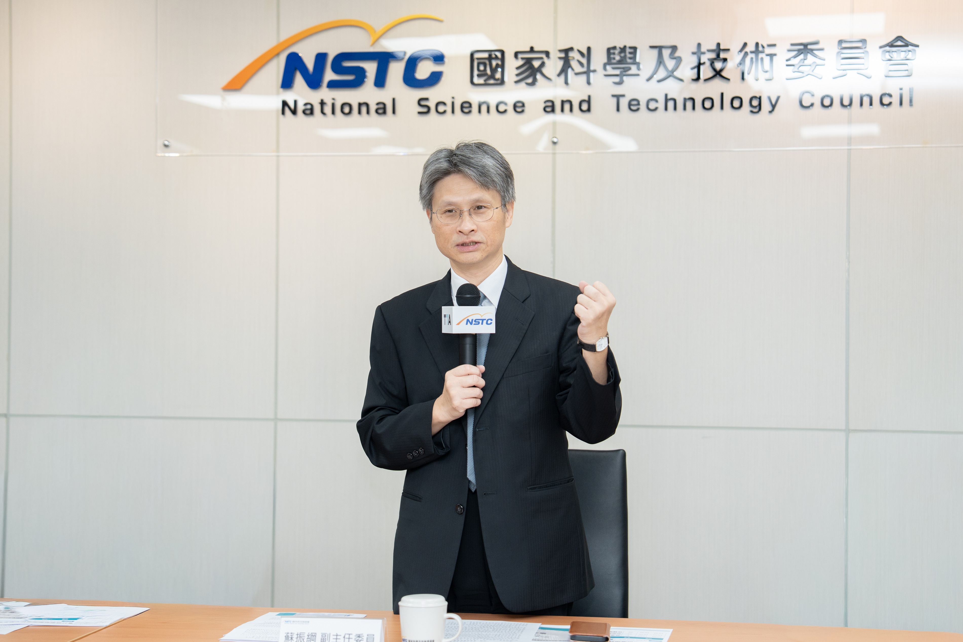 國科會蘇振綱副主委致詞表示，TTA致力於提供優質的創業空間，已培育1,069家新創，涵蓋 AI、半導體、綠能、醫療科技等領域，並引進11家國際加速器輔導新創，成為臺灣新創鏈結國際的重要平臺，帶動臺灣創新能量走向世界舞臺。