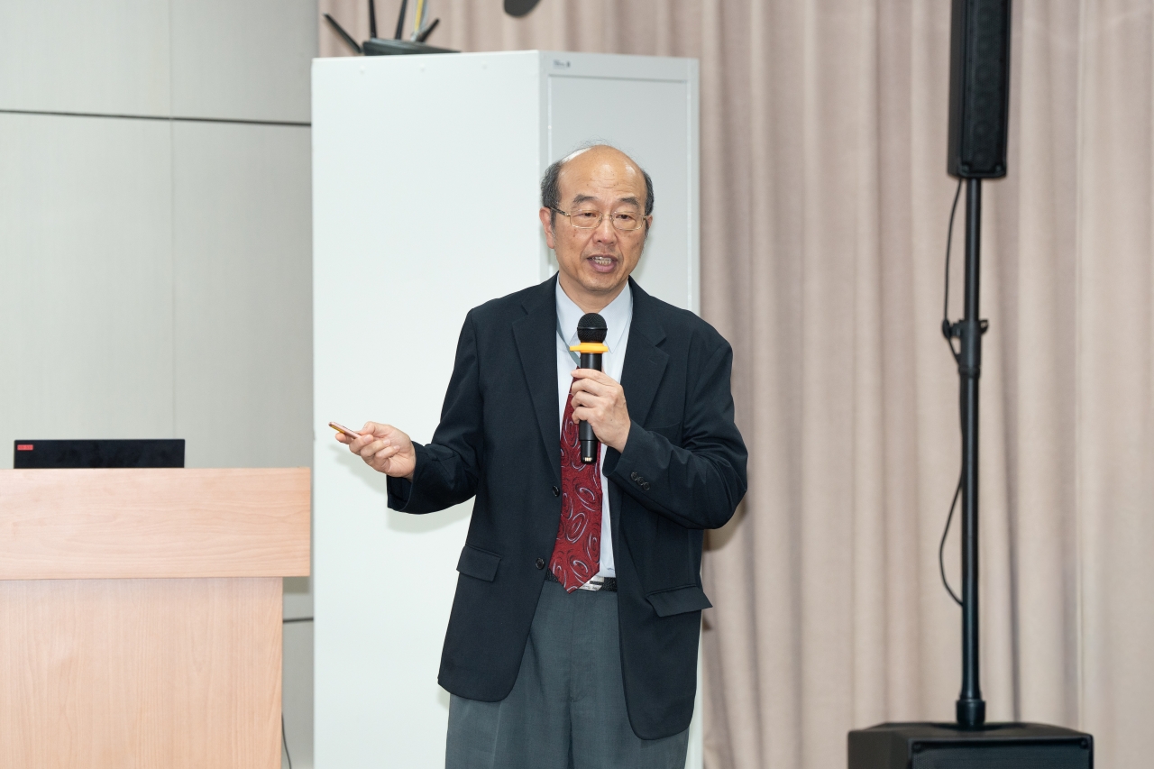 國科會楊處長簡報時表示：國科會長期耕耘新興感染症研究，奠基國家防疫科技基盤，此外更與衛福部共同合作，在基盤深耕、研發應用、實戰對接等全方面合作，追求健康台灣願景。