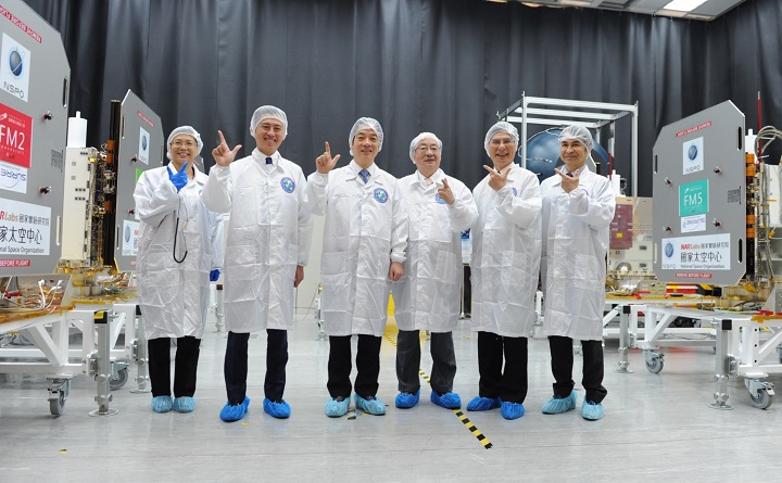 Premier Yuan Ching-Te Lai inspected the preparation for FORMOSAT-7 satellites_1